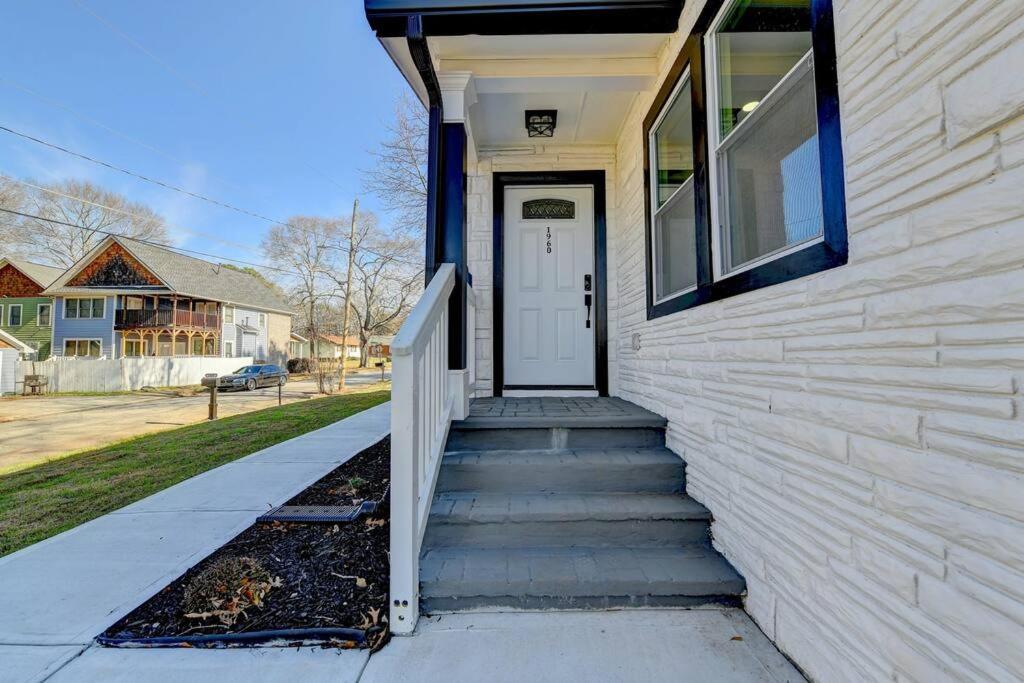 Modern Home At Colonial College Park アトランタ エクステリア 写真