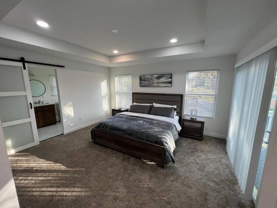 Modern Home At Colonial College Park アトランタ エクステリア 写真