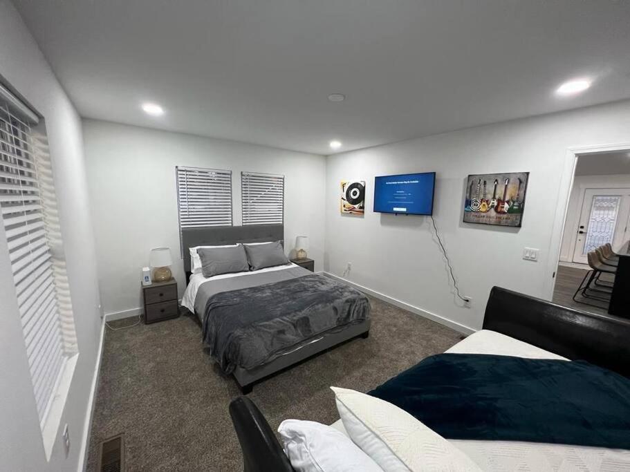Modern Home At Colonial College Park アトランタ エクステリア 写真